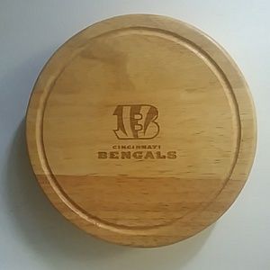 BENGALS Picnic Time NFL Team Brie Cheese Set